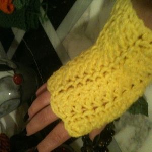 Crochet Fingerless mittens
